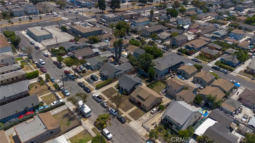 1036 W 107th Street, Los Angeles, California 90044 home-pic-30